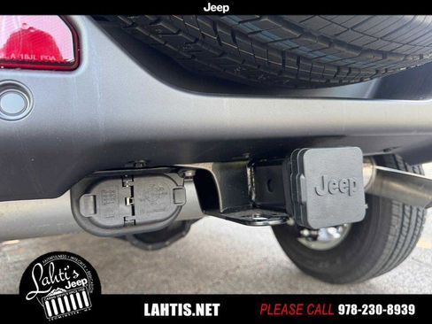 New 2025 Jeep Wrangler Unlimited Sahara image 28