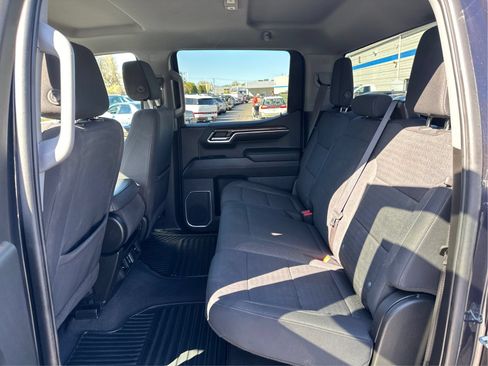 Used 2023 Chevrolet Silverado 1500 LT AWD/4WD image 10
