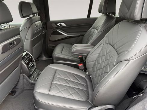 New 2026 BMW X7 xDrive40i w/ M Sport Package image 13