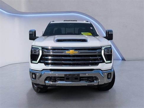 Used 2026 Chevrolet Silverado 2500 LTZ w/ LTZ Premium Package image 12
