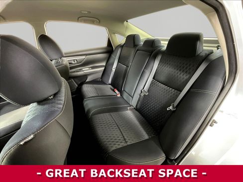 Used 2016 Nissan Altima 2.5 SV FWD image 22