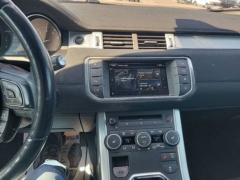Used 2016 Land Rover Range Rover Evoque SE AWD/4WD image 9