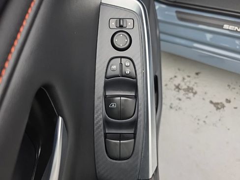 Used 2025 Nissan Sentra SR FWD image 20