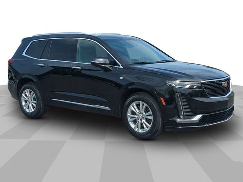 Used 2023 Cadillac XT6 Luxury FWD image 8