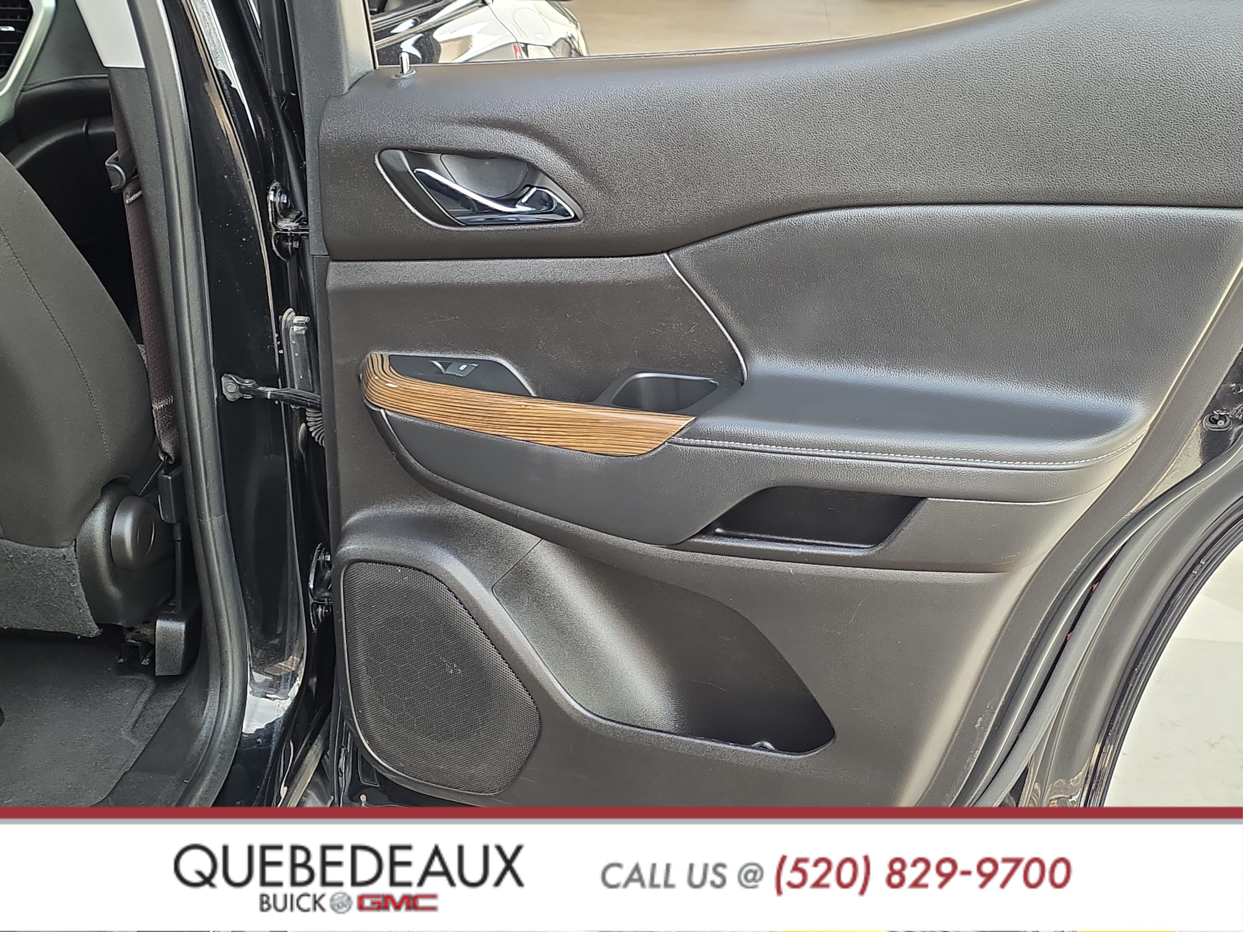 Used 2023 GMC Acadia SLE w/ Elevation Edition FWD image 24