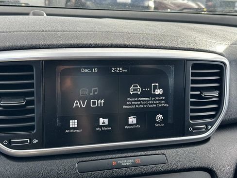 Used 2020 Kia Sportage LX w/ LX Popular Package image 11