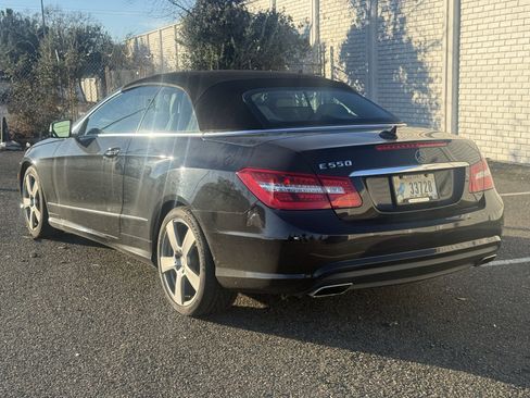 Used 2011 Mercedes-Benz E 550 Cabriolet image 3