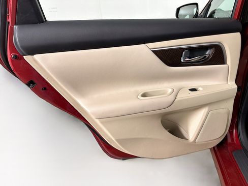 Used 2015 Nissan Altima 2.5 SL w/ Technology Package image 28