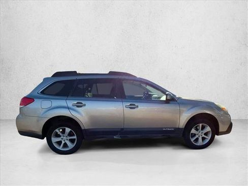 Used 2014 Subaru Outback 2.5i Premium AWD/4WD image 4