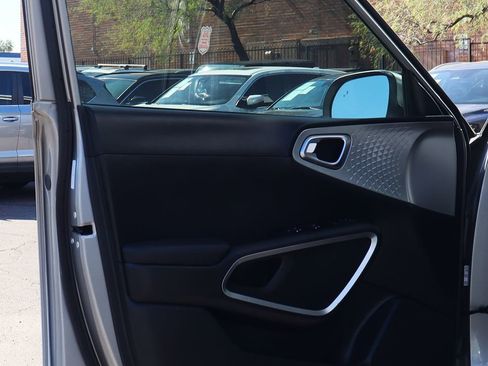 Used 2024 Kia Soul LX w/ Option Group 015 image 36