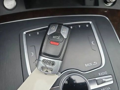 Used 2018 Audi Q5 2.0T Premium image 36