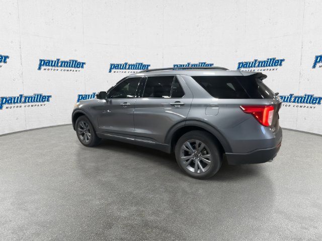 Used 2023 Ford Explorer XLT w/ Equipment Group 202A AWD/4WD image 8