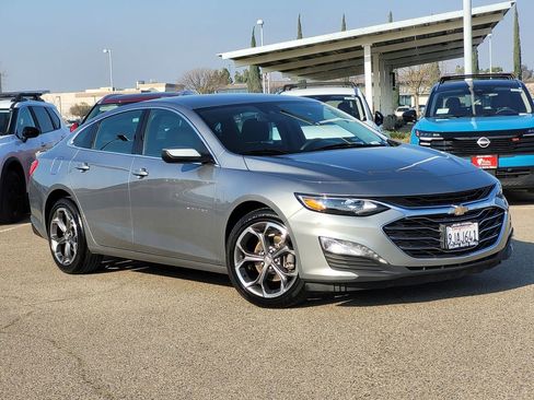 Used 2024 Chevrolet Malibu LT image 2