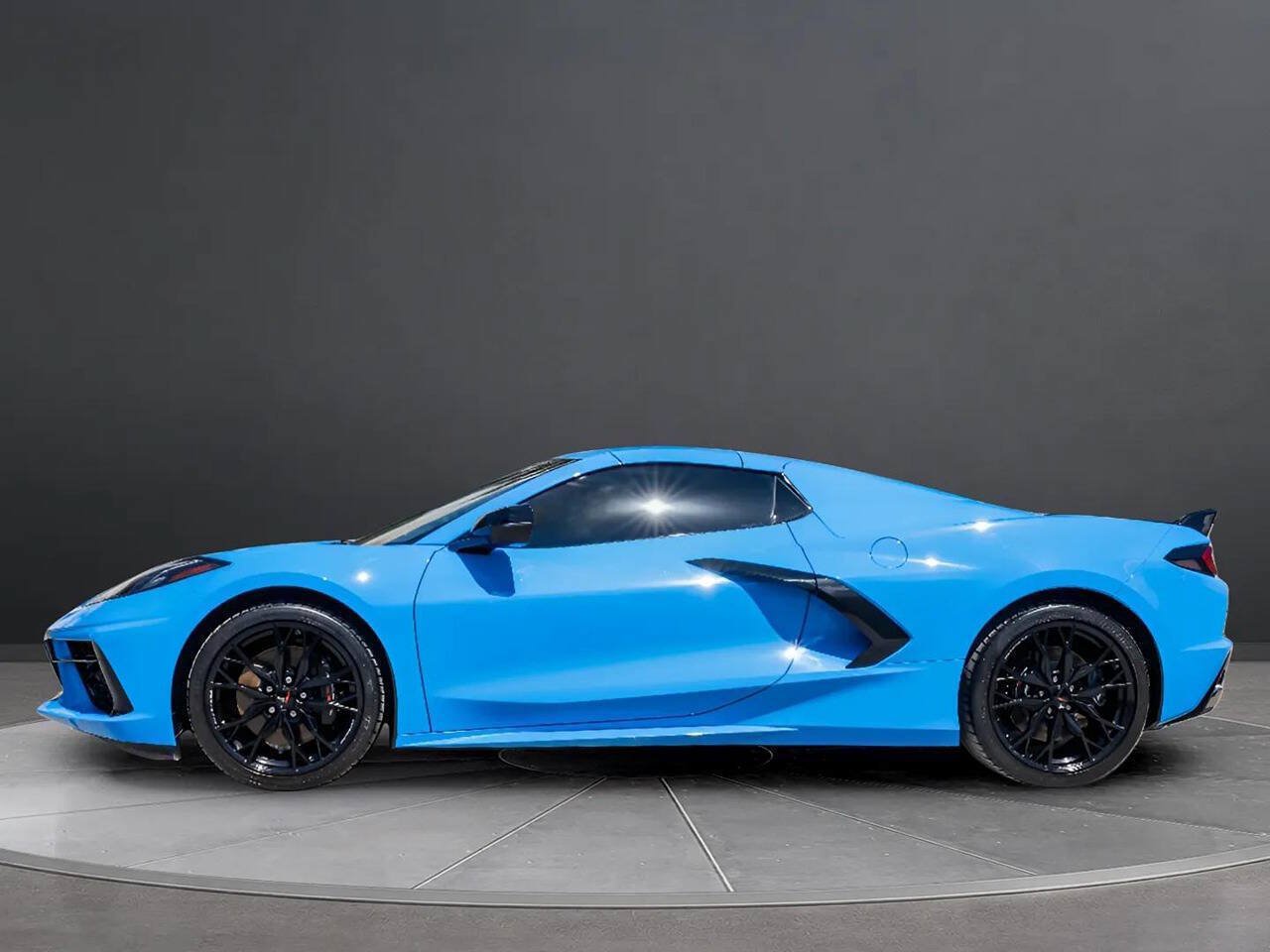 Used 2024 Chevrolet Corvette Stingray Preferred Conv w/ Z51 Performance Package RWD image 4