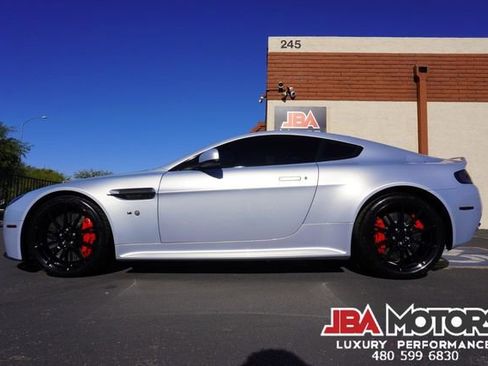 Used 2015 Aston Martin V12 Vantage S image 23