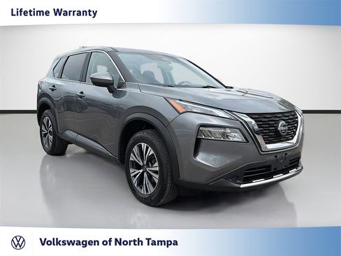 Used 2023 Nissan Rogue SV image 1