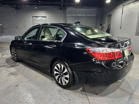 Used 2015 Honda Accord Touring image 3