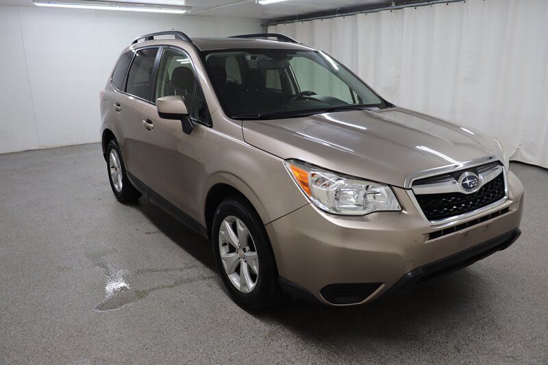 Used 2015 Subaru Forester 2.5i Premium AWD/4WD image 2