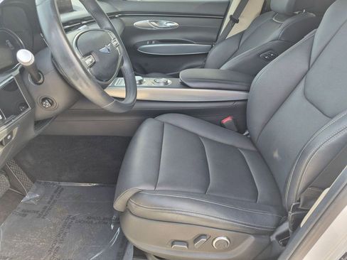 Used 2022 Genesis GV70 2.5T w/ Select Package AWD/4WD image 9