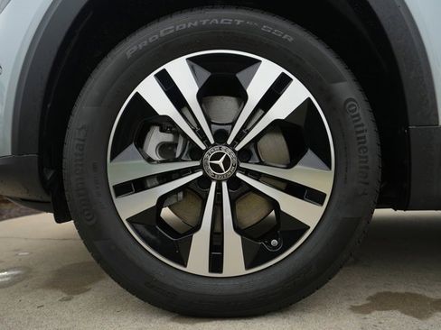 Used 2026 Mercedes-Benz GLB 250 4MATIC image 13