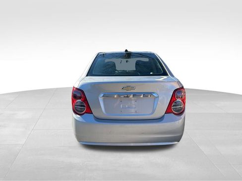 Used 2015 Chevrolet Sonic LT image 4