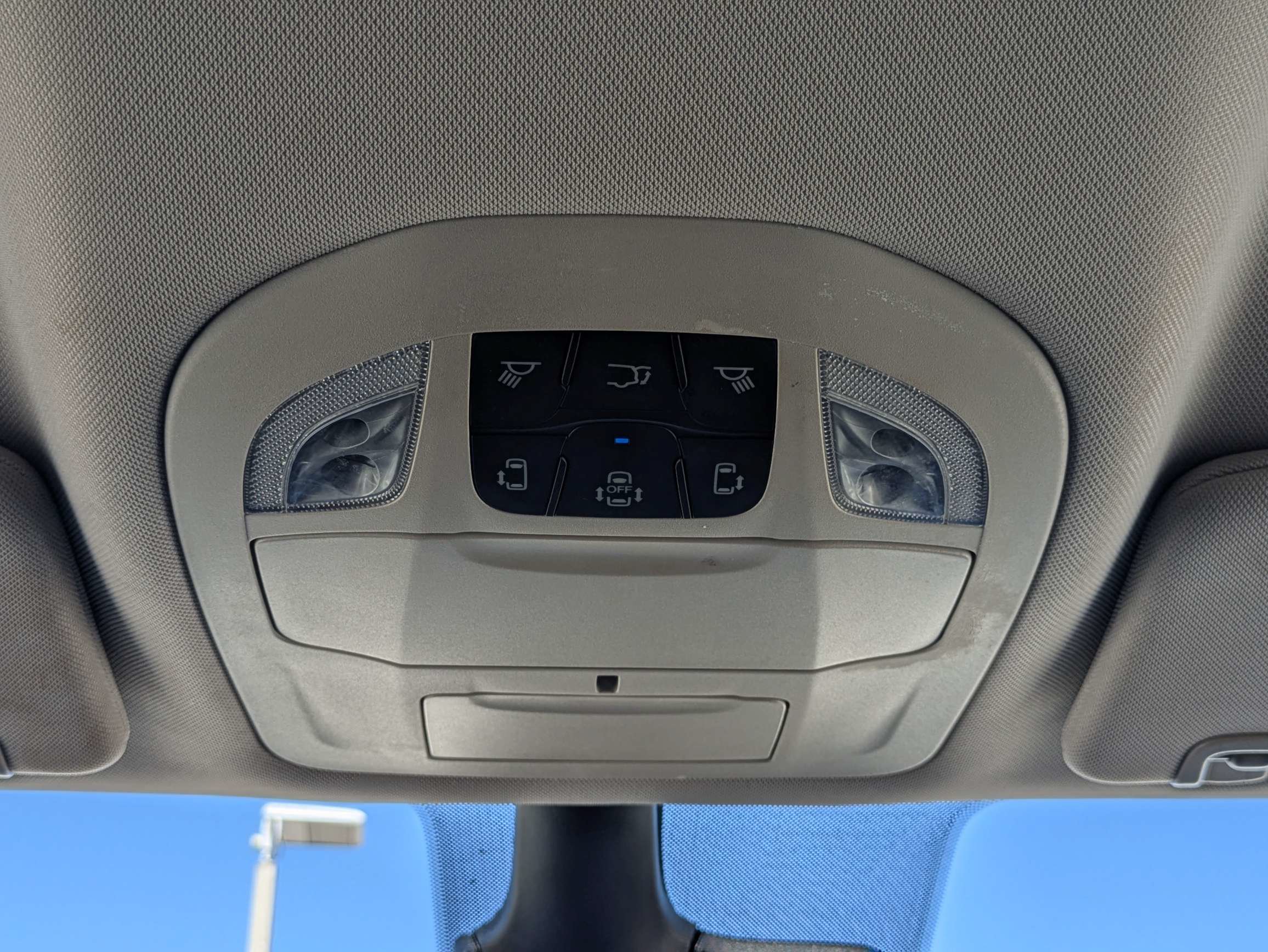 Used 2024 Chrysler Pacifica Touring-L FWD image 34