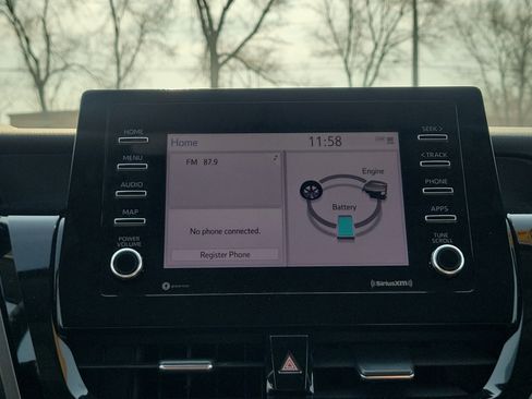 Used 2021 Toyota Camry LE image 25