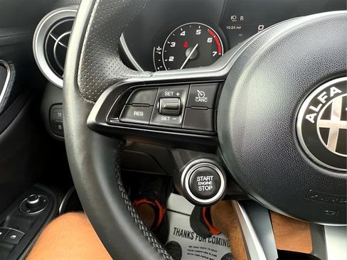 Used 2020 Alfa Romeo Giulia w/ Nero Edizione image 17