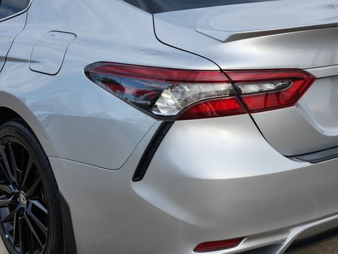 Used 2023 Toyota Camry XSE image 5