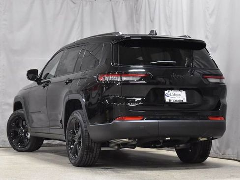 New 2025 Jeep Grand Cherokee L Altitude image 2