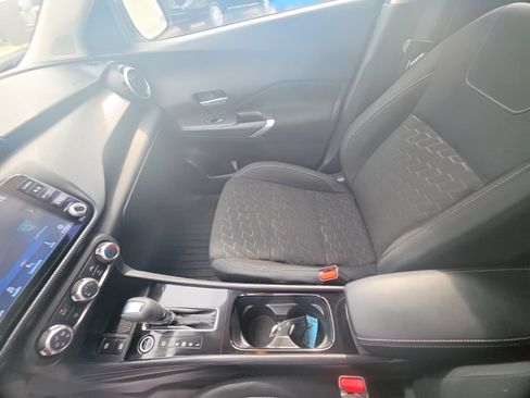 Used 2024 Nissan Kicks SV w/ Interior Electronics Package FWD image 24