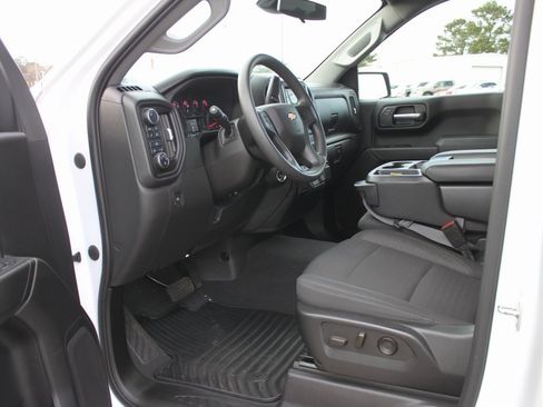Used 2022 Chevrolet Silverado 1500 Custom image 11