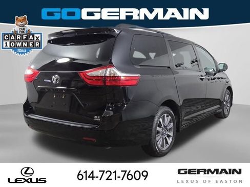 Used 2018 Toyota Sienna XLE w/ XLE Navigation Package image 9