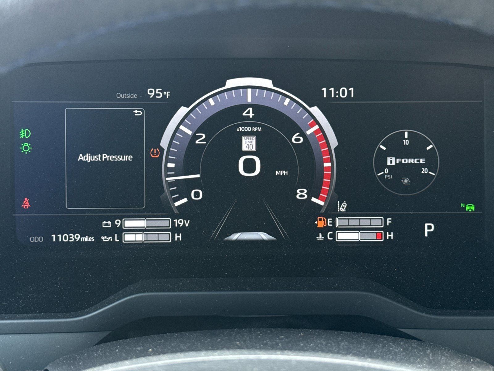 New 2025 Toyota Tundra Platinum AWD/4WD image 27