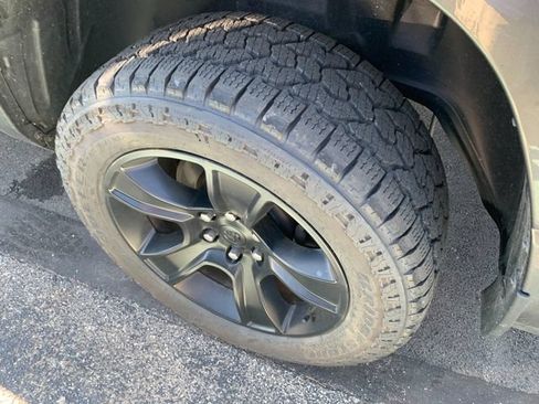 Used 2022 RAM 1500 Big Horn AWD/4WD image 4