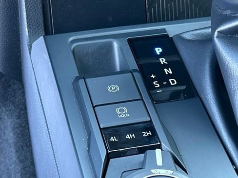 Certified 2024 Toyota Tacoma SR5 AWD/4WD image 69