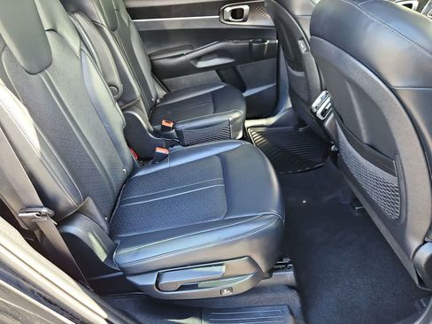Used 2022 Kia Sorento EX w/ Panoramic Sunroof Package AWD/4WD image 21