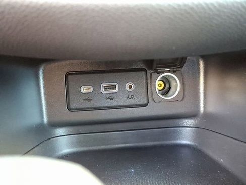 Used 2023 Chevrolet Equinox RS image 34