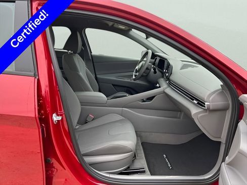 Used 2025 Hyundai Elantra Sport FWD image 28