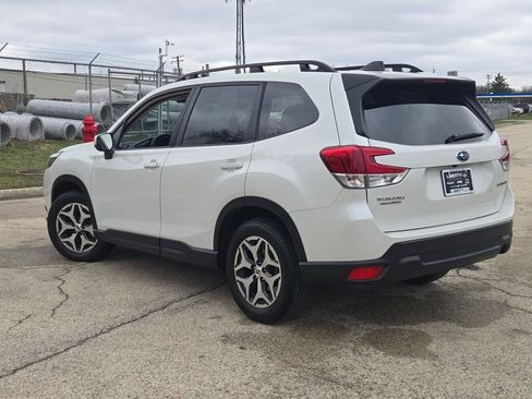 Used 2024 Subaru Forester Premium image 13