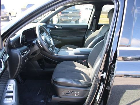 Used 2025 Hyundai Palisade Calligraphy image 13