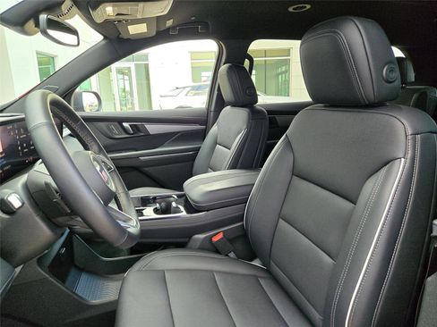 Used 2026 Buick Enclave Preferred FWD image 29