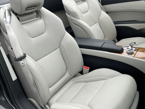 Used 2019 Mercedes-Benz SL 550 SL 550 image 17