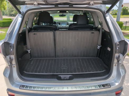 Used 2015 Toyota Highlander Limited AWD/4WD image 34