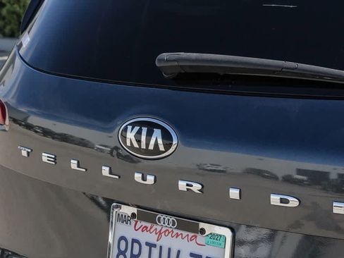 Used 2020 Kia Telluride S FWD image 13