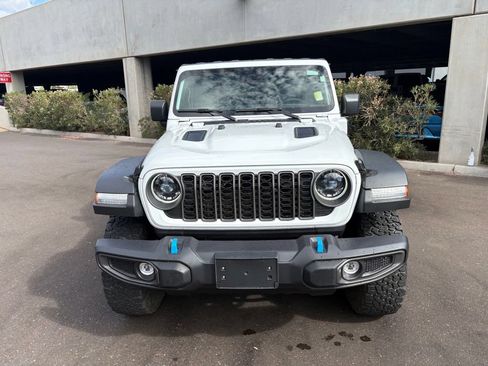 Used 2025 Jeep Wrangler Unlimited Rubicon 4xe w/ Safety Group AWD/4WD image 5