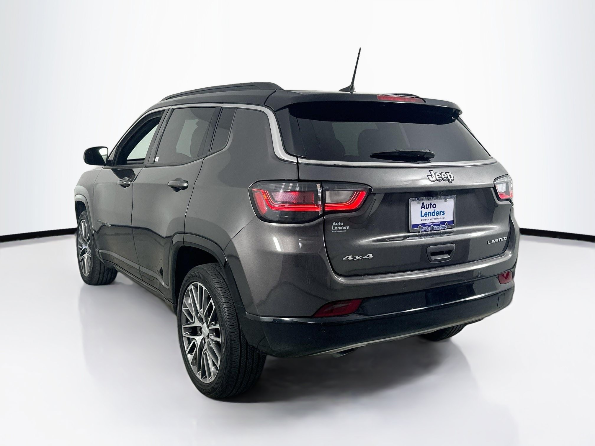 Used 2023 Jeep Compass Limited w/ Elite Group AWD/4WD image 7