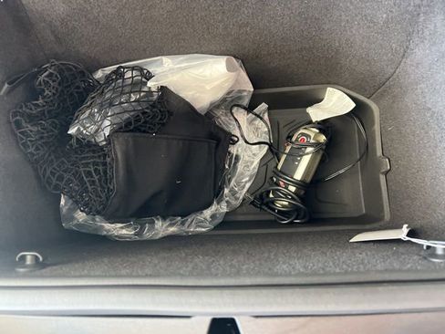 Used 2023 Chevrolet Corvette Stingray Premium Cpe w/ Z51 Performance Package image 17