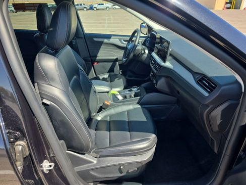 Used 2025 Ford Escape Platinum AWD/4WD image 13
