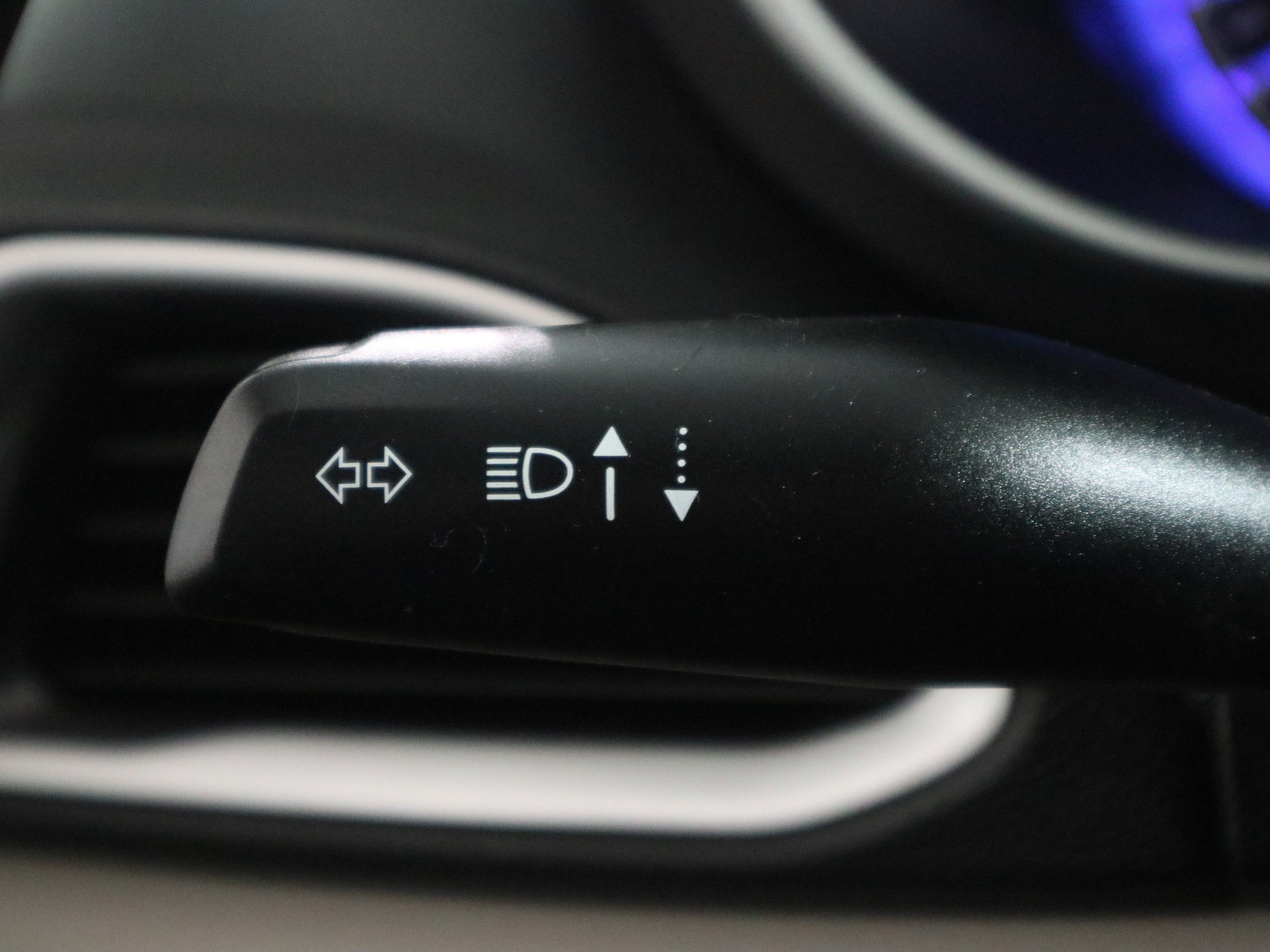 Used 2024 Chrysler Pacifica Touring-L FWD image 31